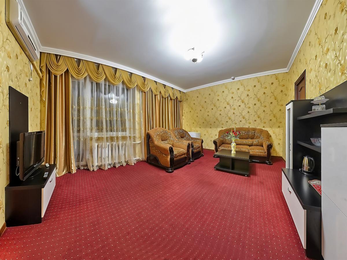 Sanatorium Elite Dnipro Hotel Truskavets Exterior photo